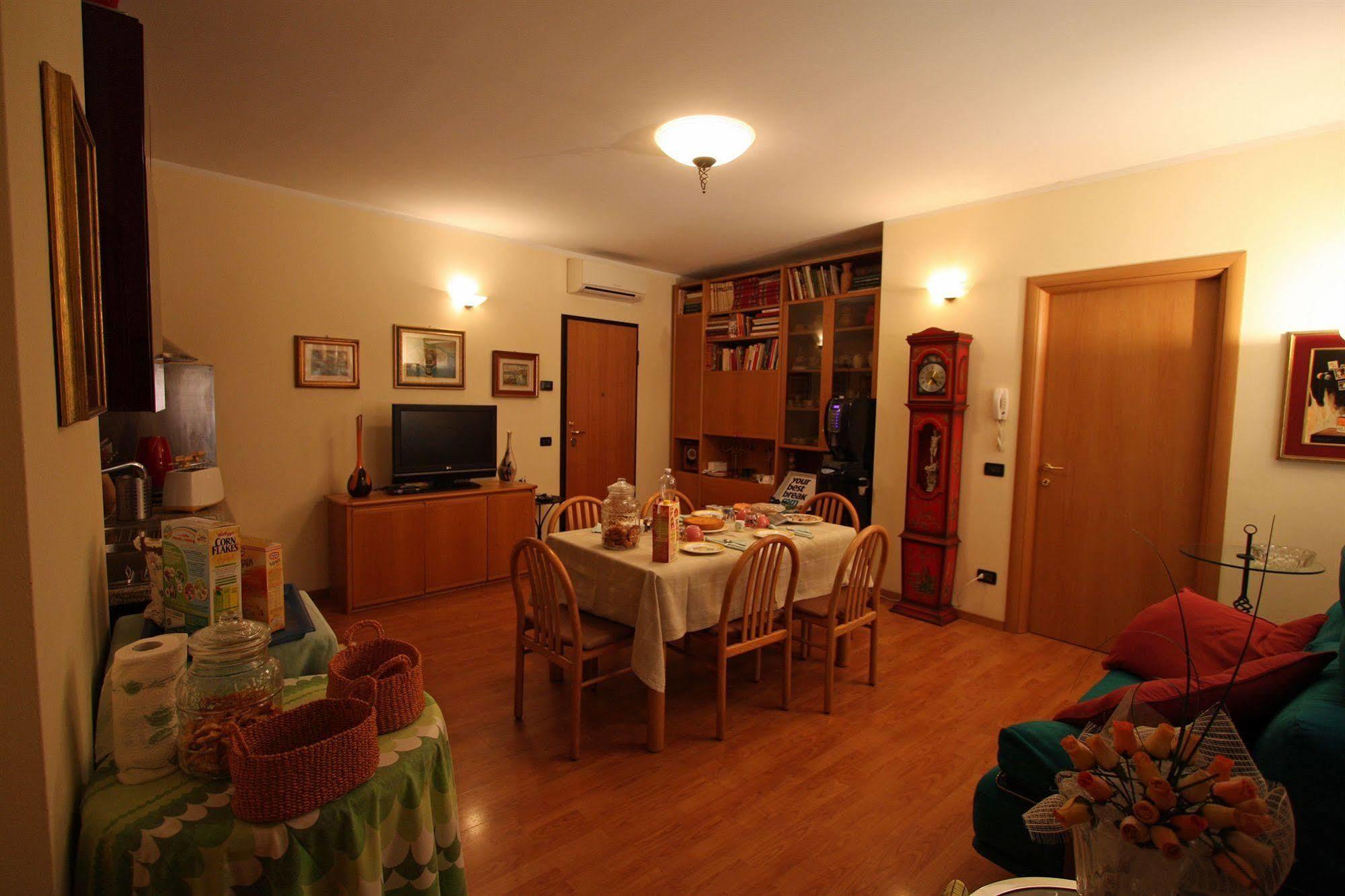 Bed And Breakfast Centrostorico Sarnico Kültér fotó